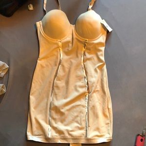 Maidenform body shaper size 38B